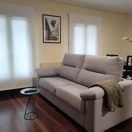 2a. Dos Y Balcones En El Casco Viejo. Apartman Ourense