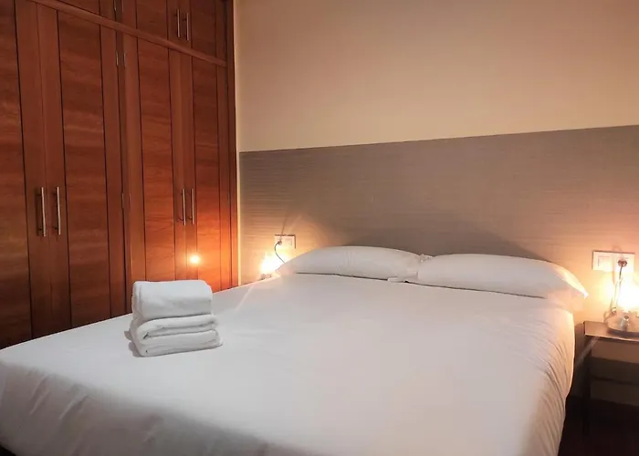 2a. Dos Y Balcones En El Casco Viejo. Appartement