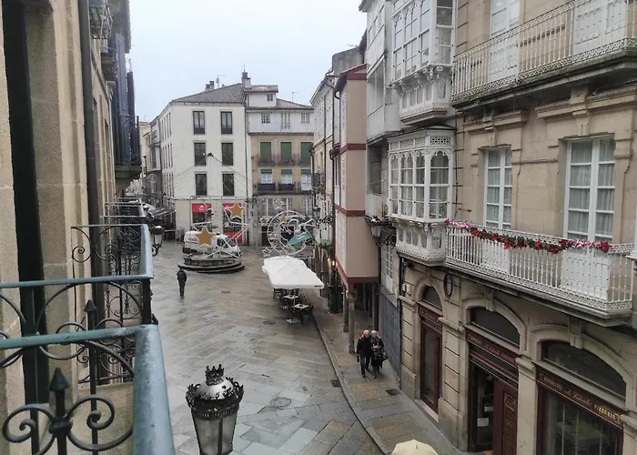 2a. Dos Y Balcones En El Casco Viejo. Appartement Ourense