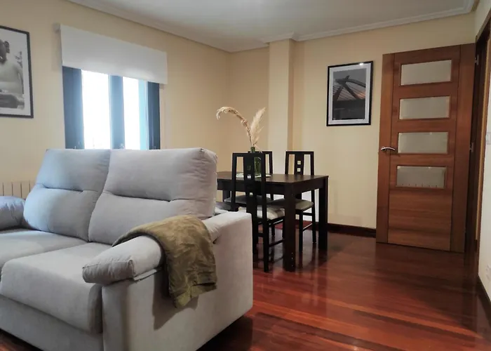 Apartament 2a. Dos Y Balcones En El Casco Viejo.