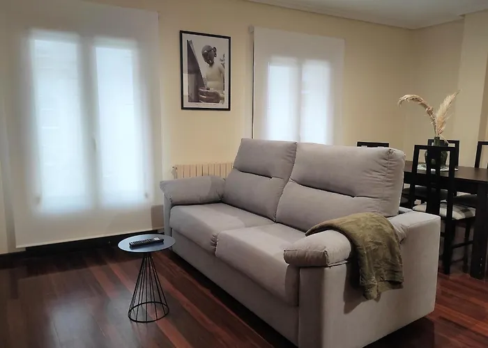 2a. Dos Y Balcones En El Casco Viejo. Apartament Ourense