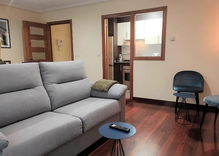 2a. Dos Y Balcones En El Casco Viejo. Ourense